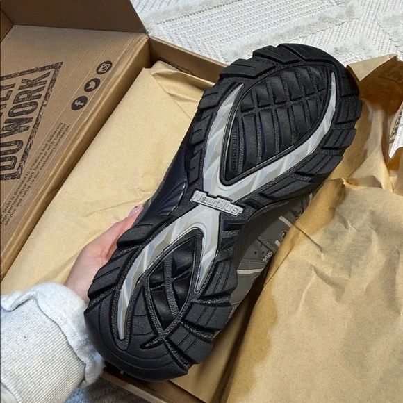 Nautilus Shoes N1340 Composite Toe Athletic Work Shoes